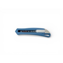 Knife with interchangeable blades